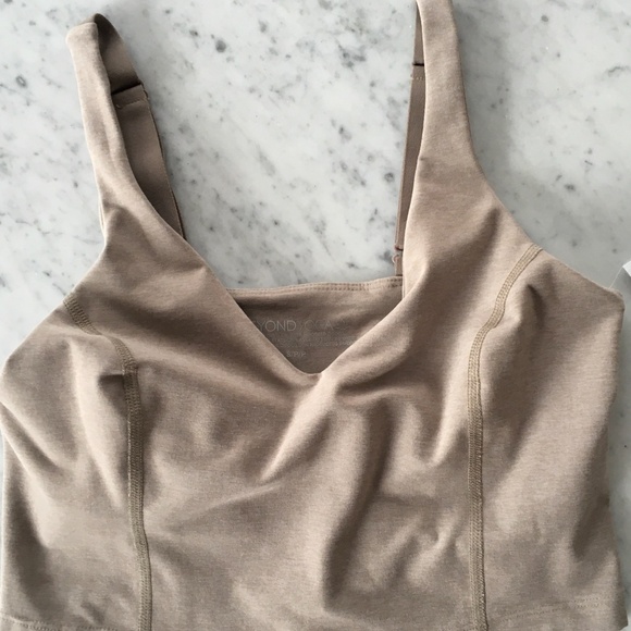 Beyond Yoga tank top - Picture 2 of 5